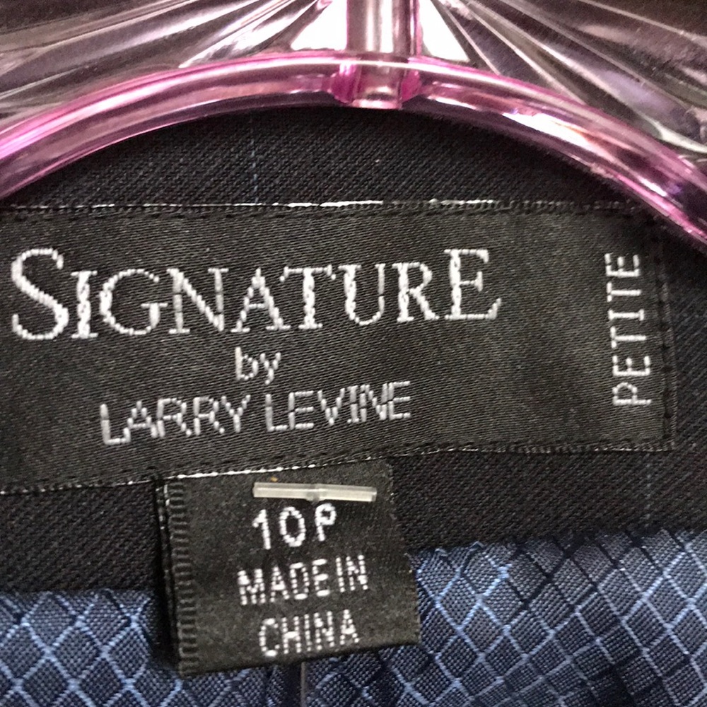 Ladies navy with light blue plaid new suit - Picture 4 of 4